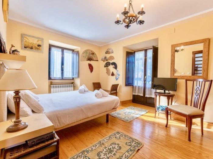 Casona En Puente Viesgoヴィラ エクステリア 写真